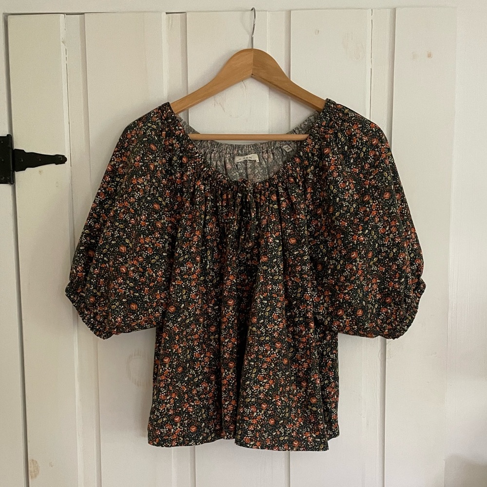 Doen Sia Top in Black Petit Jardin Print